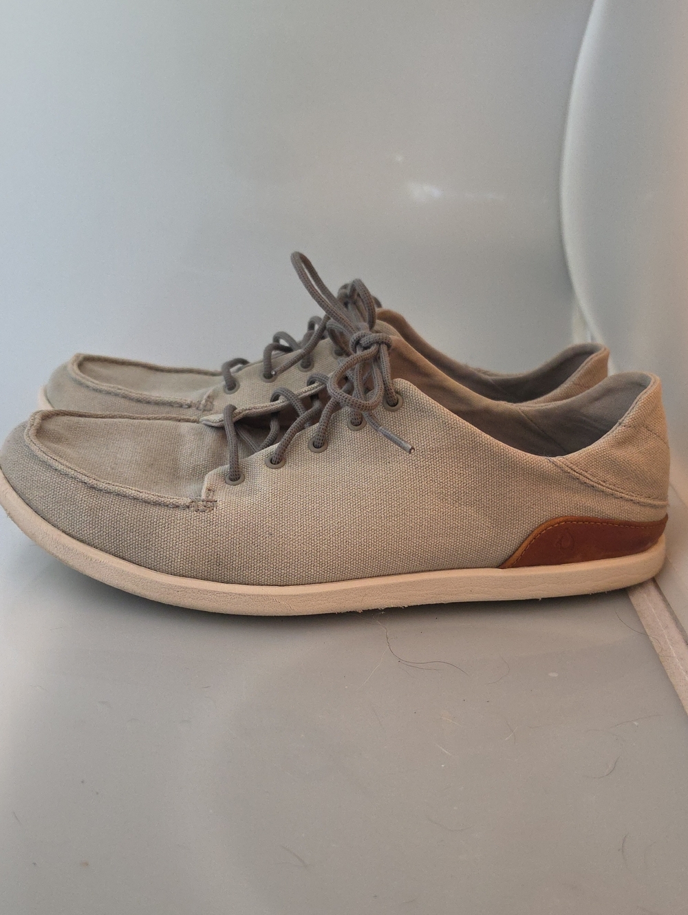 OluKai Manoa Men's Canvas Boat Shoes in Light Gray with Brown Accent